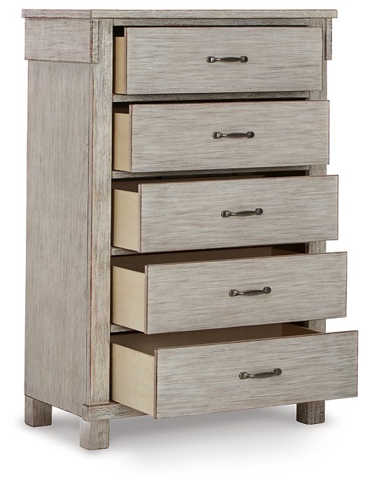 Hollentown Chest of Drawers